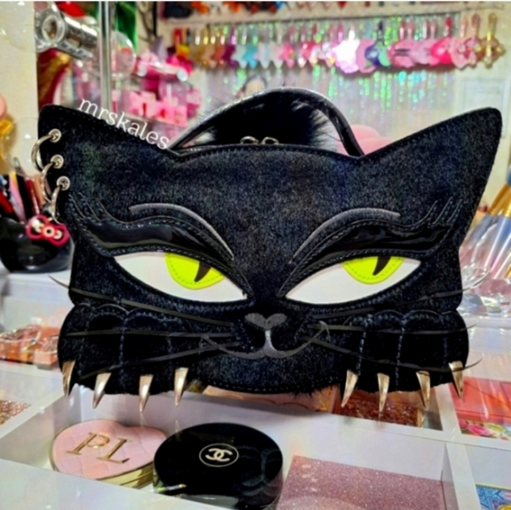 Black Cat Crossbody Bag - Picture 2 of 9